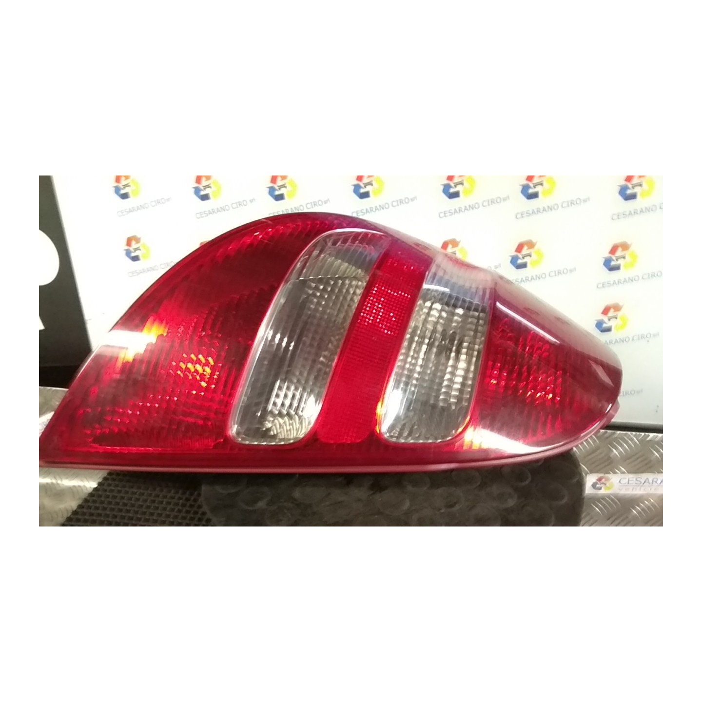 FANALE POST. P/AVANTGARDE SX. 044 MERCEDES-BENZ CLASSE A (W/C169) (07/04-04/13 266920 A1698202964