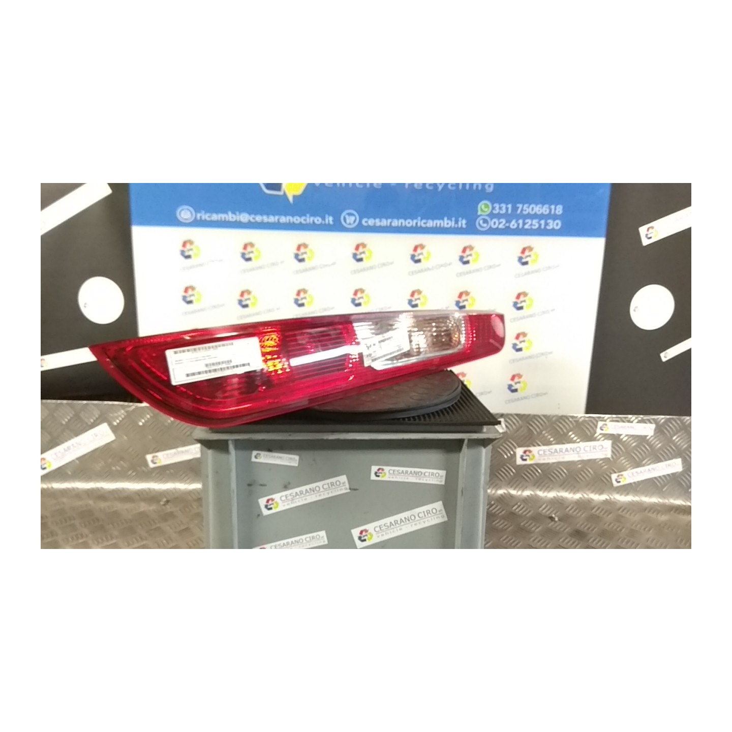 FANALE POST. DX. 032 FORD FOCUS (CAP) (11/04-06/08) G8DB 1420450