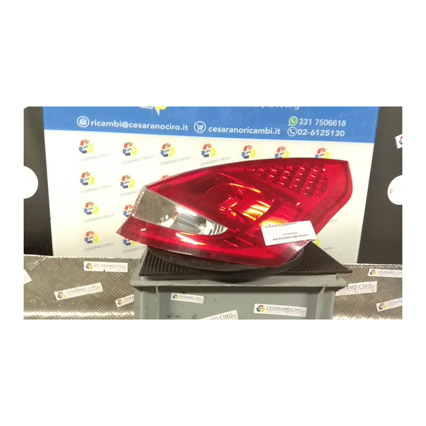 FANALE POST. DX. 136 FORD FIESTA (CB1) (09/08-10/13) STJA 1709552