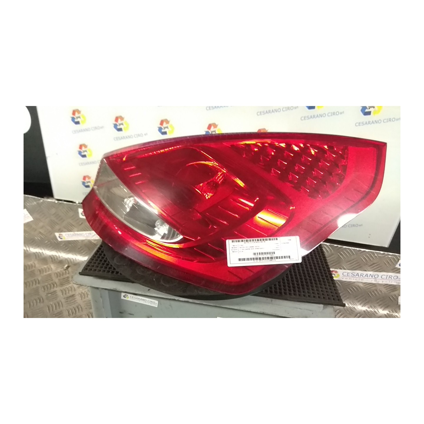 FANALE POST. DX. 136 FORD FIESTA (CB1) (09/08-10/13) STJA 1709552