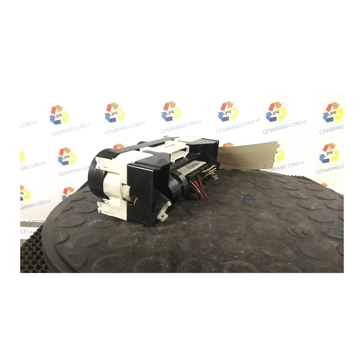 BLOCCO COMANDO CLIMATIZZAZIONE CLIM. C/REGOLAZ. MECC. CROMO 105 VOLKSWAGEN POLO (6R) (05/09-10/14) CMA 6R0820045N