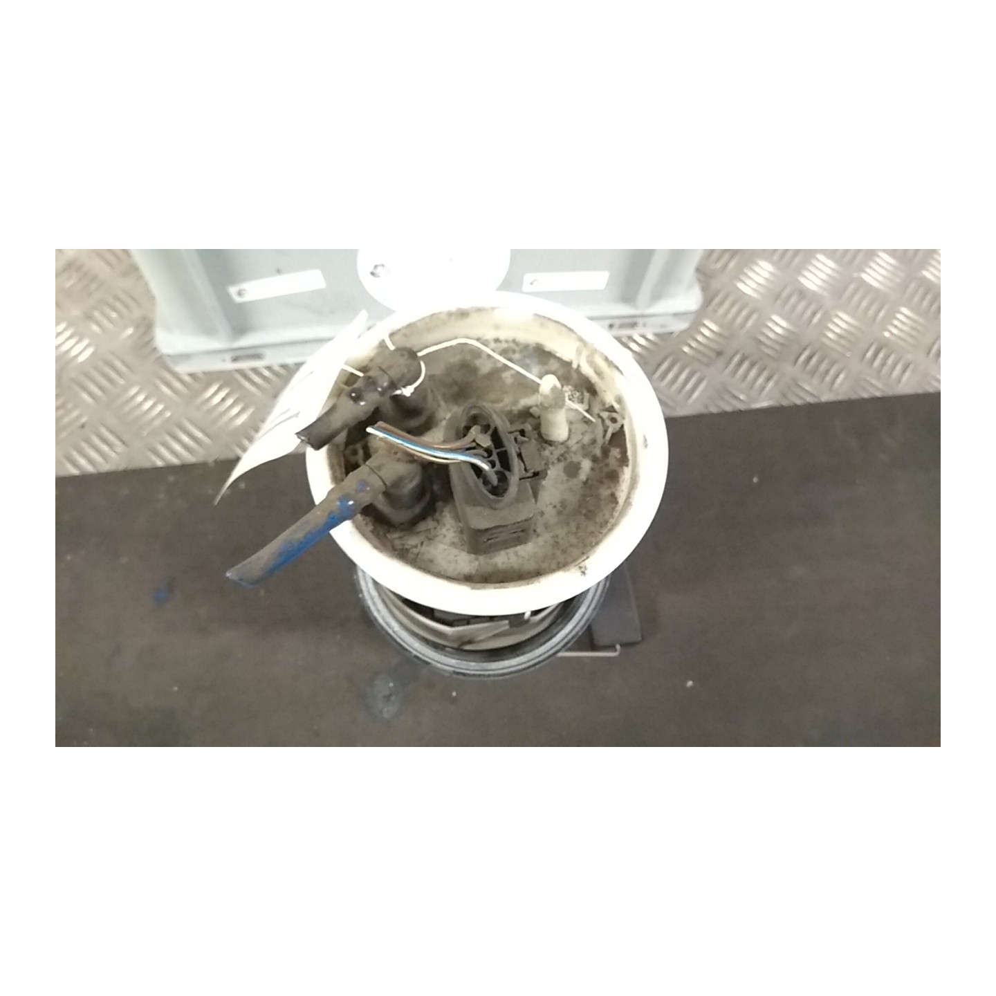 POMPA CARBURANTE C/TRASDUTTORE (GALLEGGIANTE) 110 VOLKSWAGEN POLO (6R) (05/09-10/14) CMA 6R0919051M