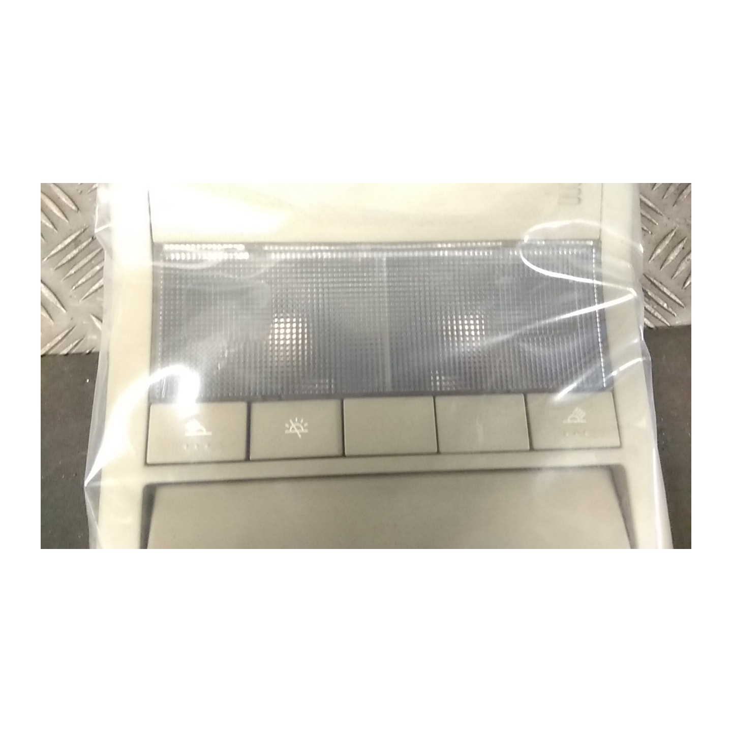 LUCE CORTESIA ANT. TETTO 051 CHEVROLET (DAEWOO) CAPTIVA (C100) (07/06-03/11) Z20S 96673741
