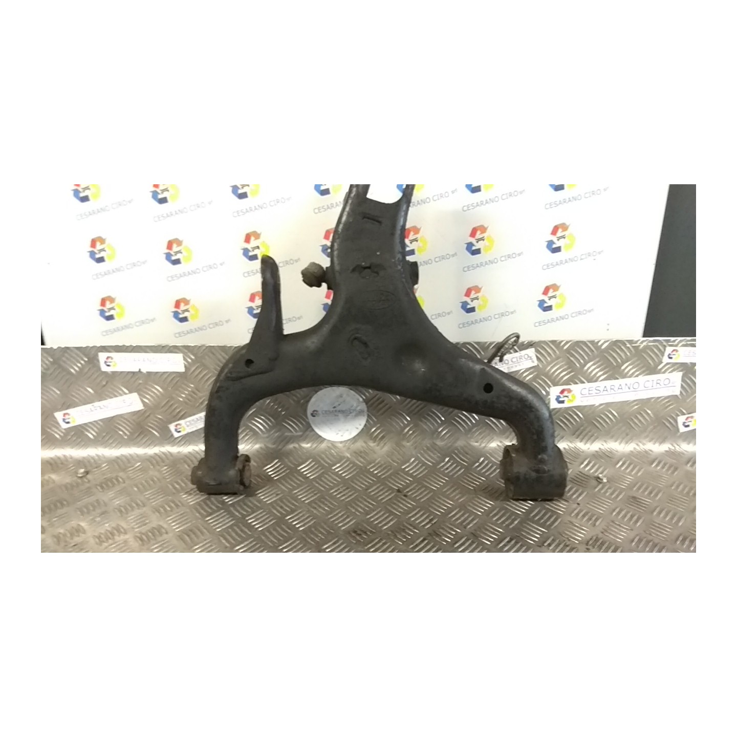 BRACCIO OSCILLANTE INF. SOSP. POST. DX. 079 LAND ROVER RANGE ROVER SPORT (03/05-) 276DT LR019977