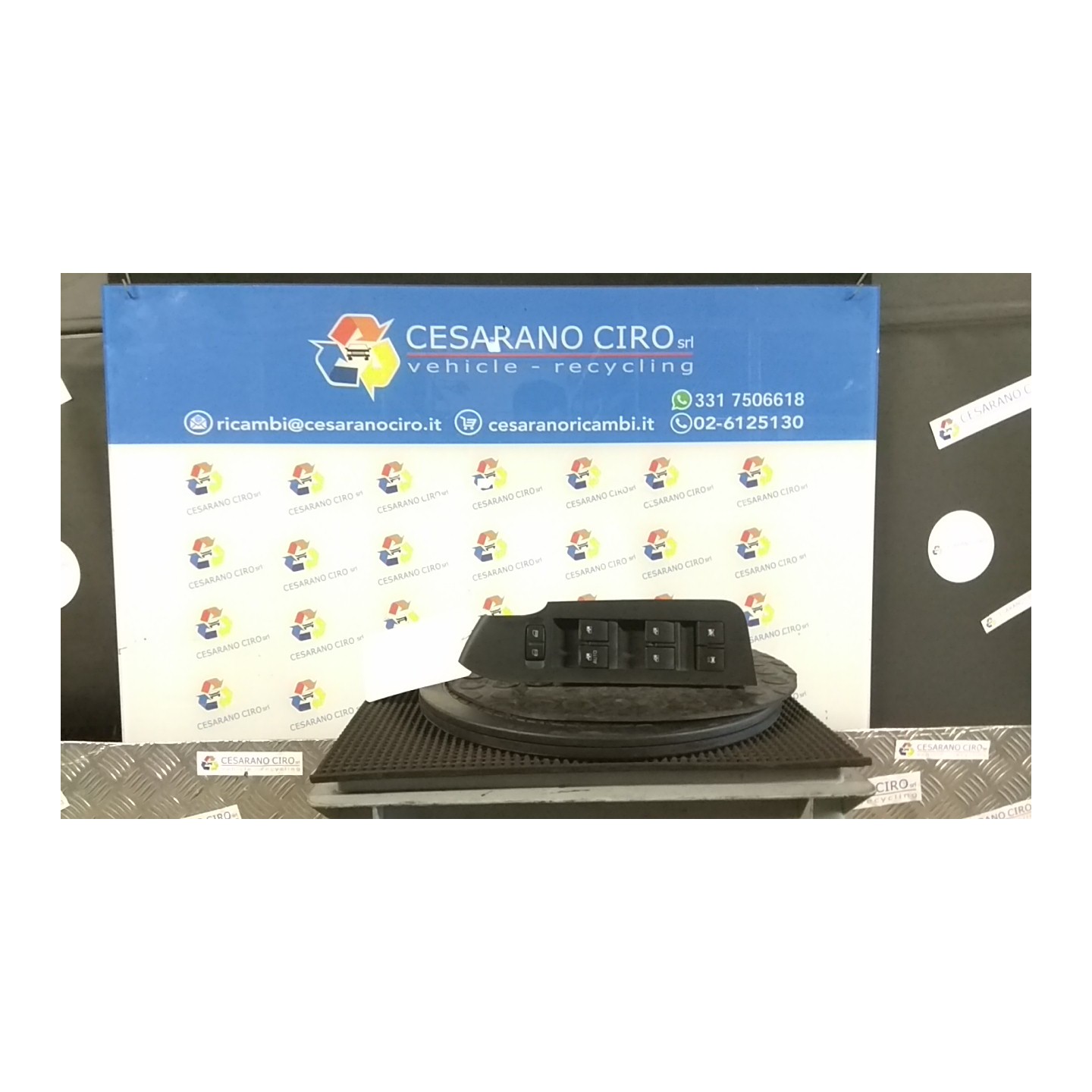 BLOCCO COMANDI ALZACRISTALLI E RETROVISORI EST. C/SICURAZZA ALZACRISTALLI 090 CHEVROLET (DAEWOO) CAPTIVA (C100) (07/06-03/11) Z