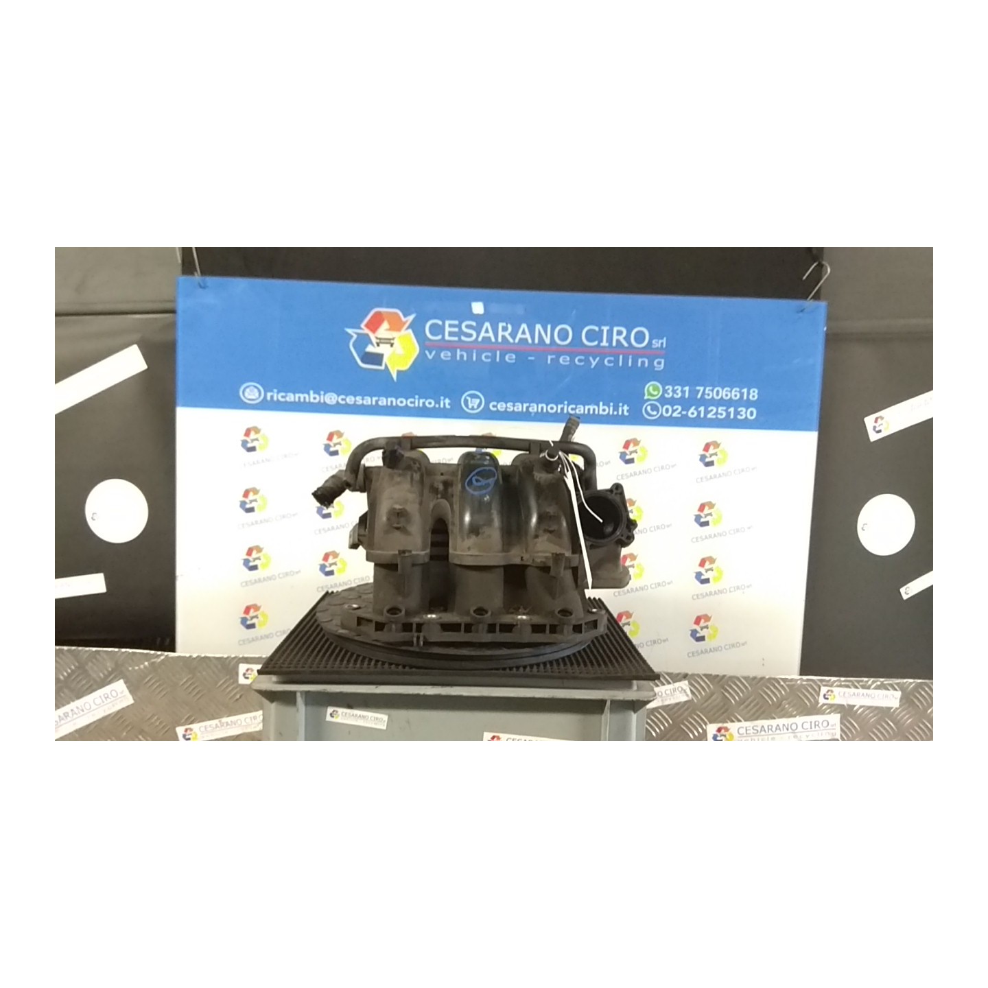 COLLETTORE ASPIRAZIONE 016 VOLKSWAGEN POLO (9N) (10/01-03/05) AZQ 03E129711C