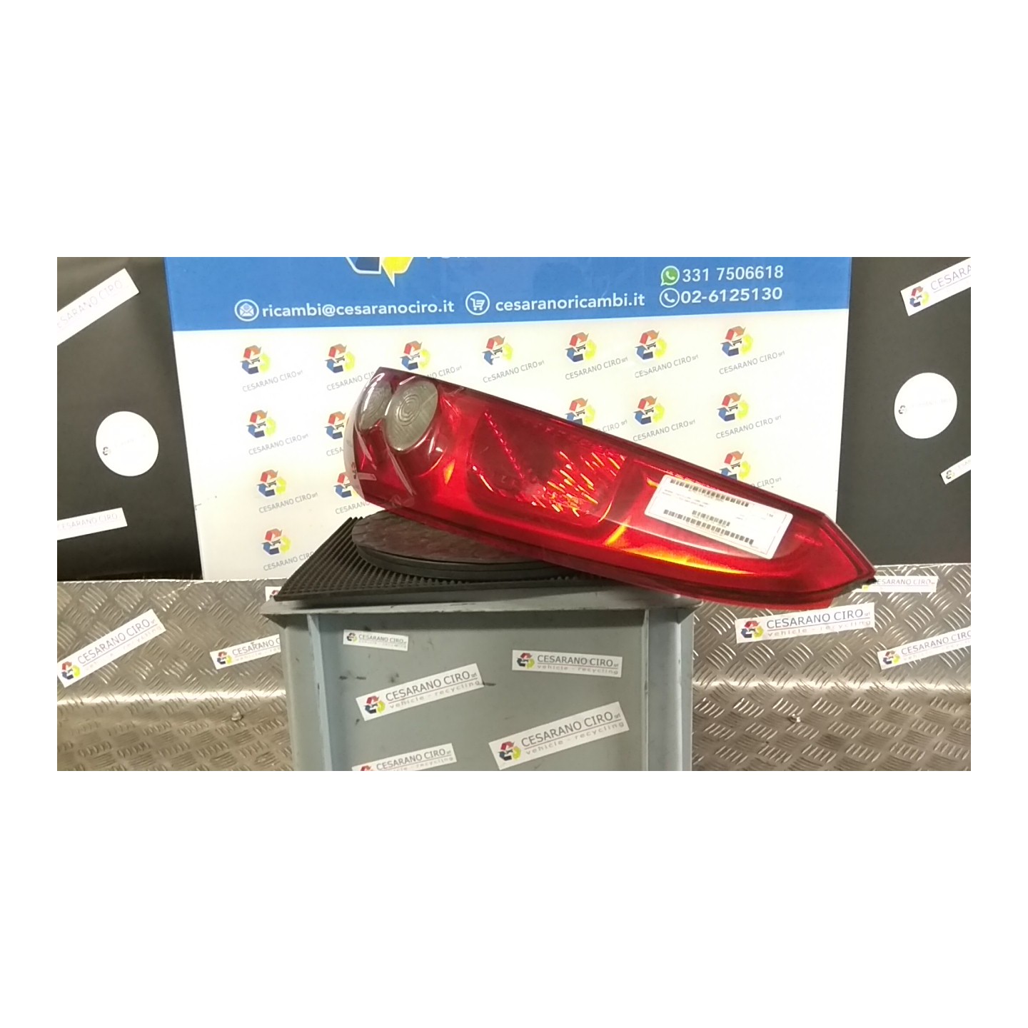 FANALE POST. DX. 052 FORD FIESTA (CBK) (12/05-12/08) F6JB 1437625
