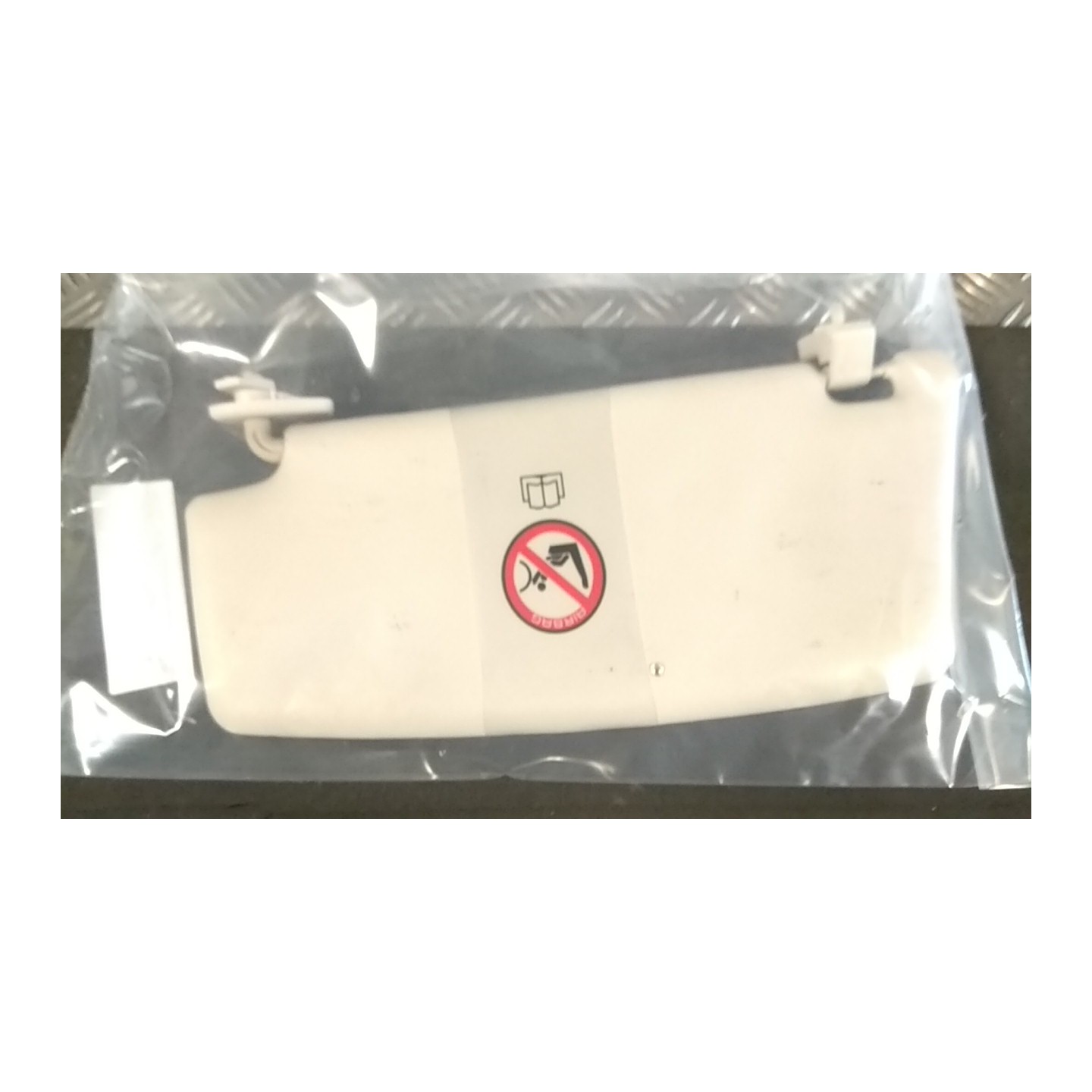 ALETTA PARASOLE PARABREZZA DX 061 LANCIA YPSILON (TE) (06/03-09/06) 843A1000 NB5409010026006DX