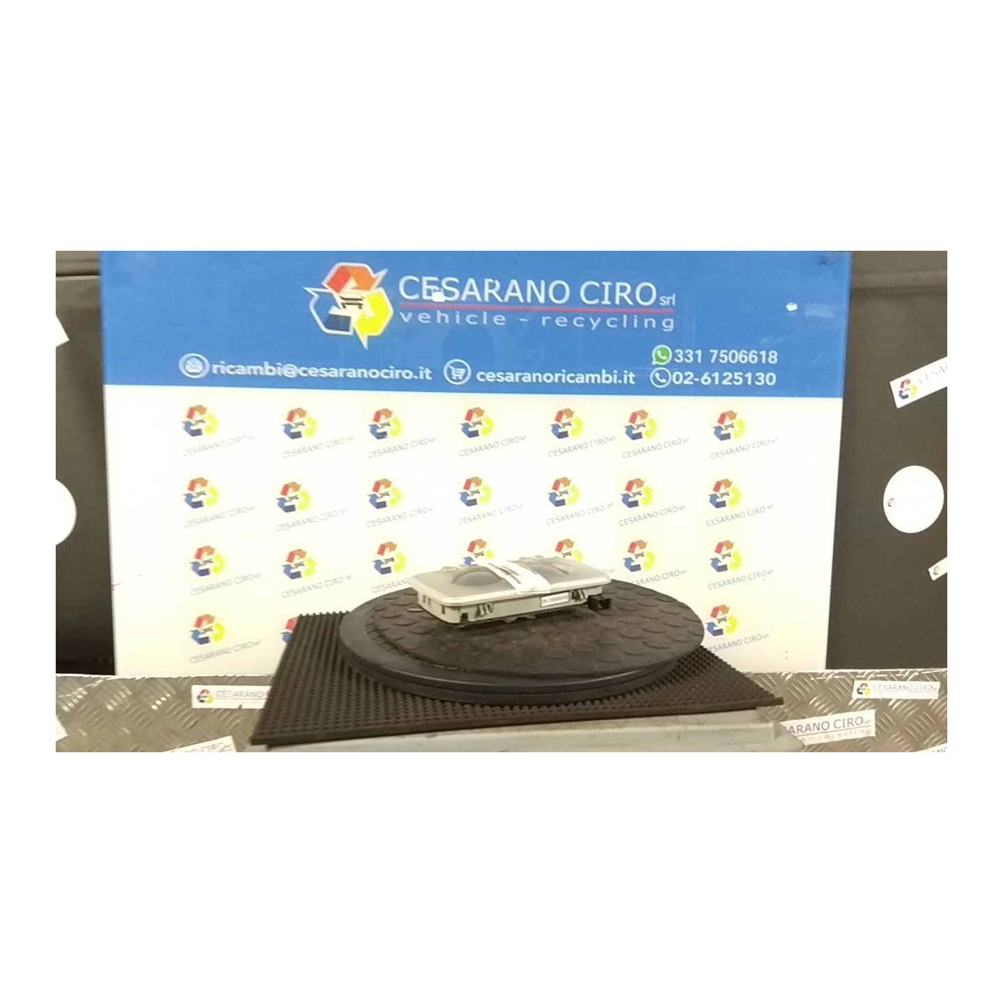 LUCE CORTESIA ANT. TETTO ALLEST. EASY; LOUNGE 077 FIAT PUNTO (51) (01/12-01/13) 350A1000 735507762
