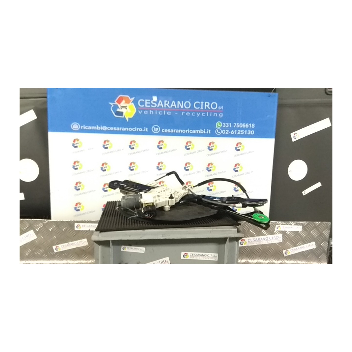 ALZACRISTALLO PORTA ANT. SX. 093 BMW SERIE 1 (E87) (09/04-03/07) N45B16A 51337138465
