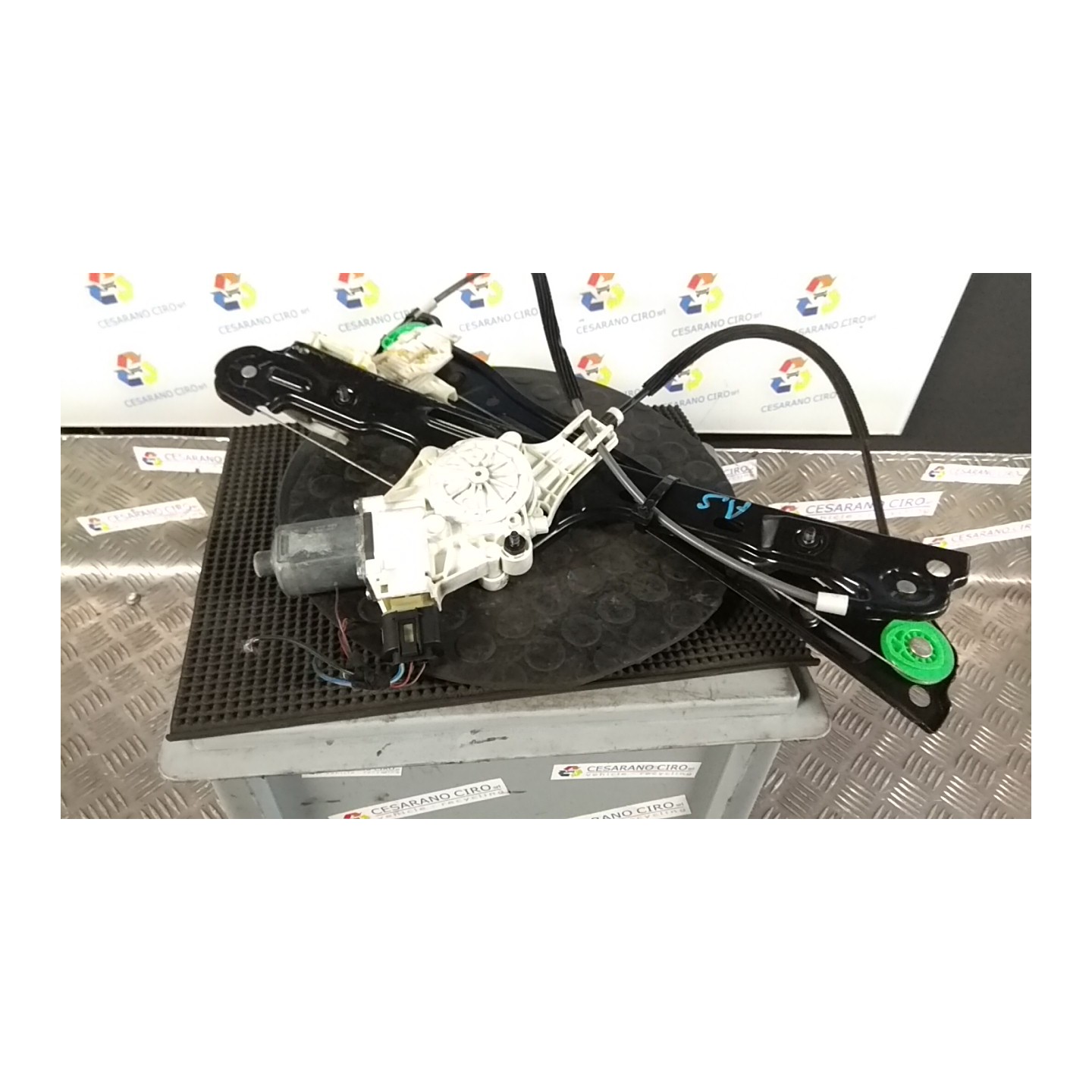 ALZACRISTALLO PORTA ANT. SX. 093 BMW SERIE 1 (E87) (09/04-03/07) N45B16A 51337138465