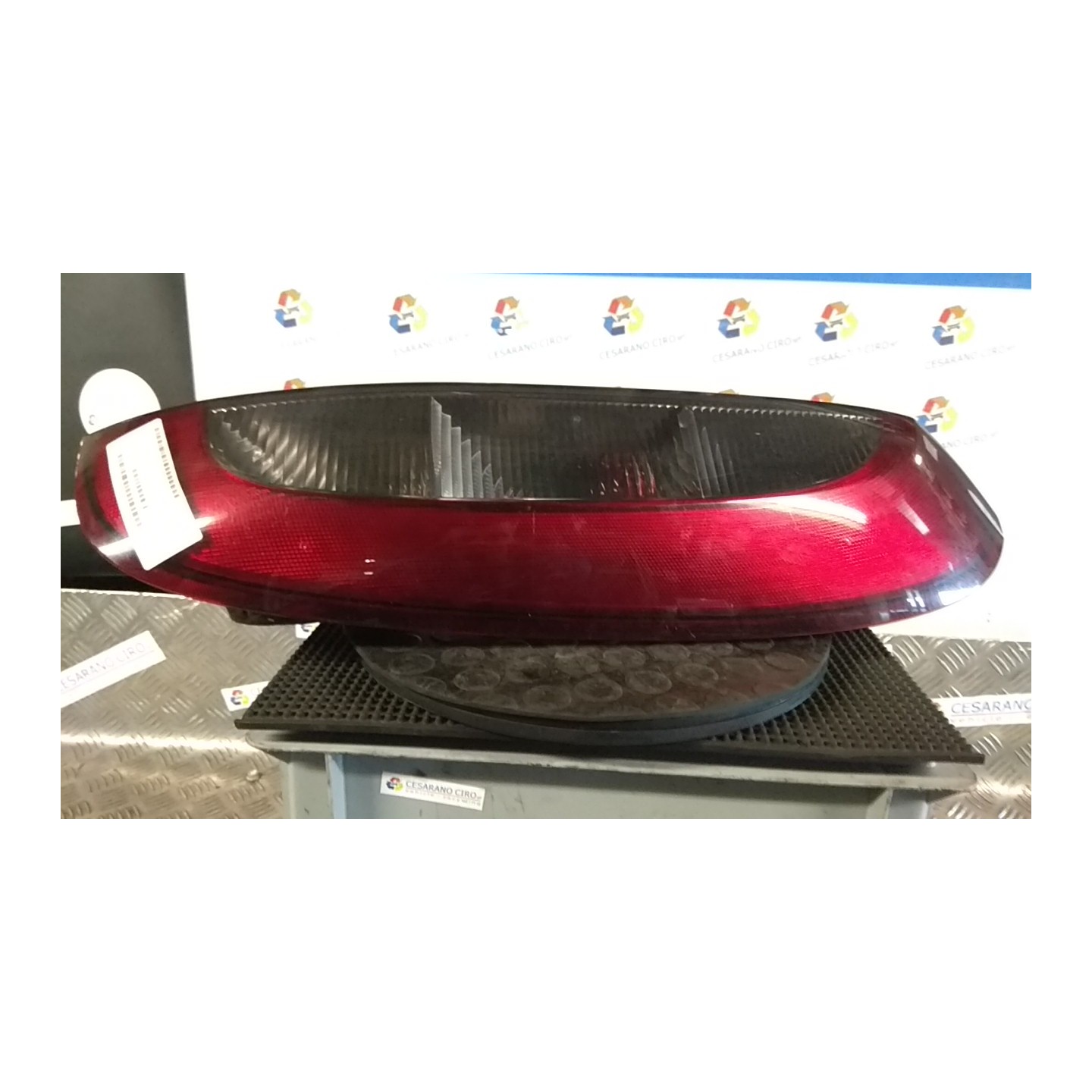 FANALE POST. TINTA SCURA DX. 004 OPEL CORSA (X01) (10/00-06/06) Z12XE 93170223