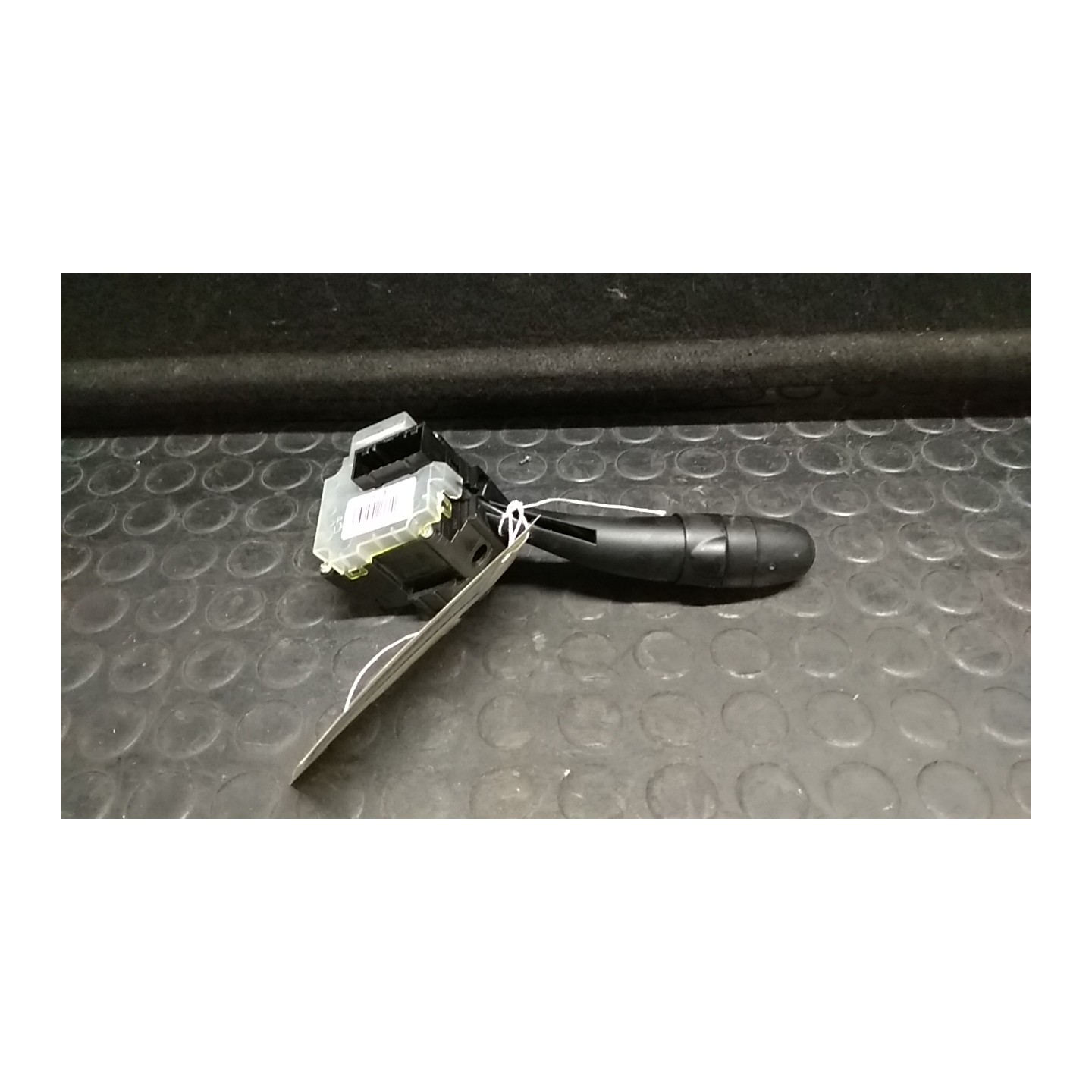 BLOCCO COMANDI TERGICRISTALLI 048 KIA CEED (01/07-07/12) G4FA 934201H500