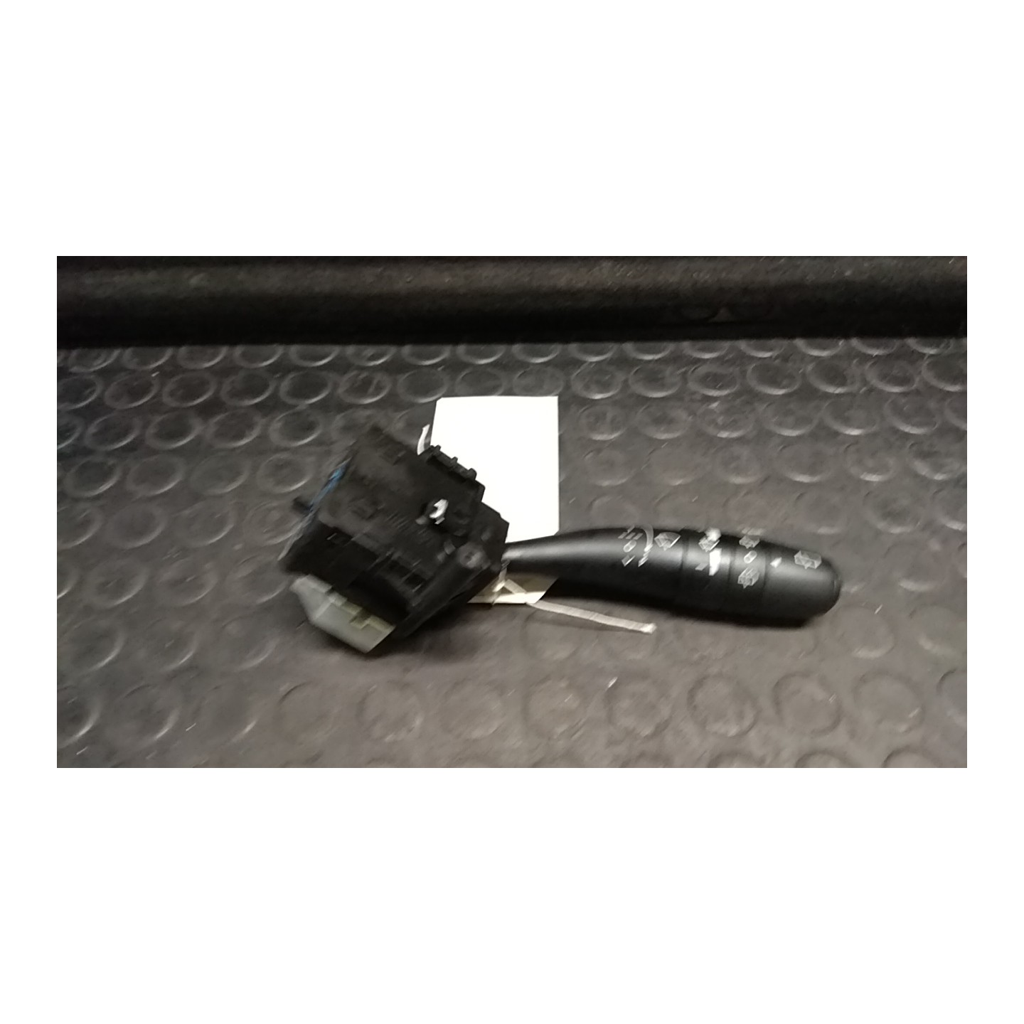 BLOCCO COMANDI TERGICRISTALLI 048 KIA CEED (01/07-07/12) G4FA 934201H500