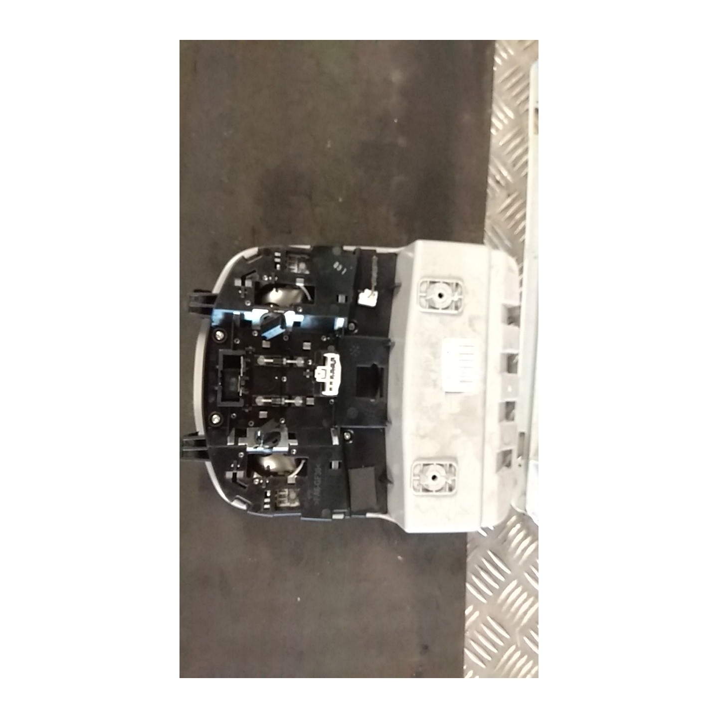 LUCE CORTESIA ANT. TETTO 060 HYUNDAI TUCSON (07/15-12/18) D4FD 92800D3000TTX