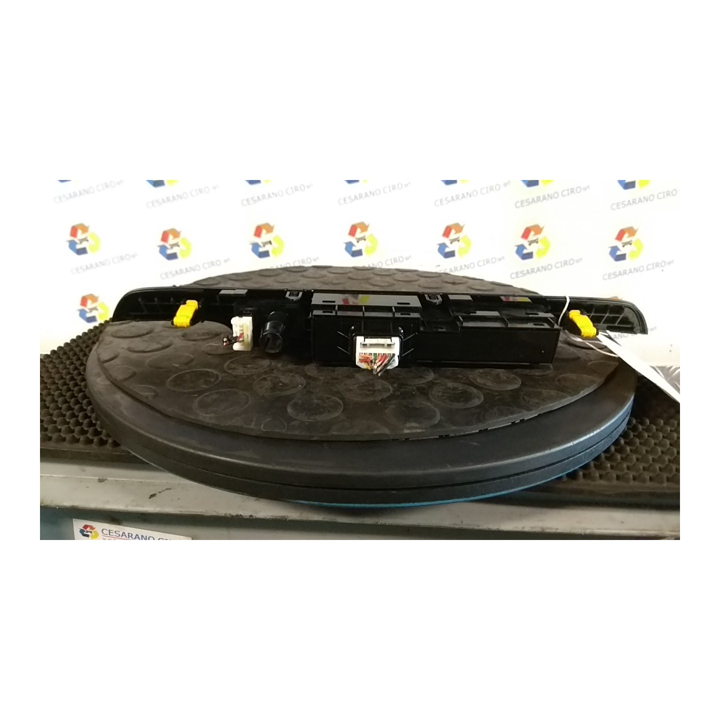 INTERRUTTORE LUCI EMERGENZA 064 HYUNDAI TUCSON (07/15-12/18) D4FD 93700D7000BLH