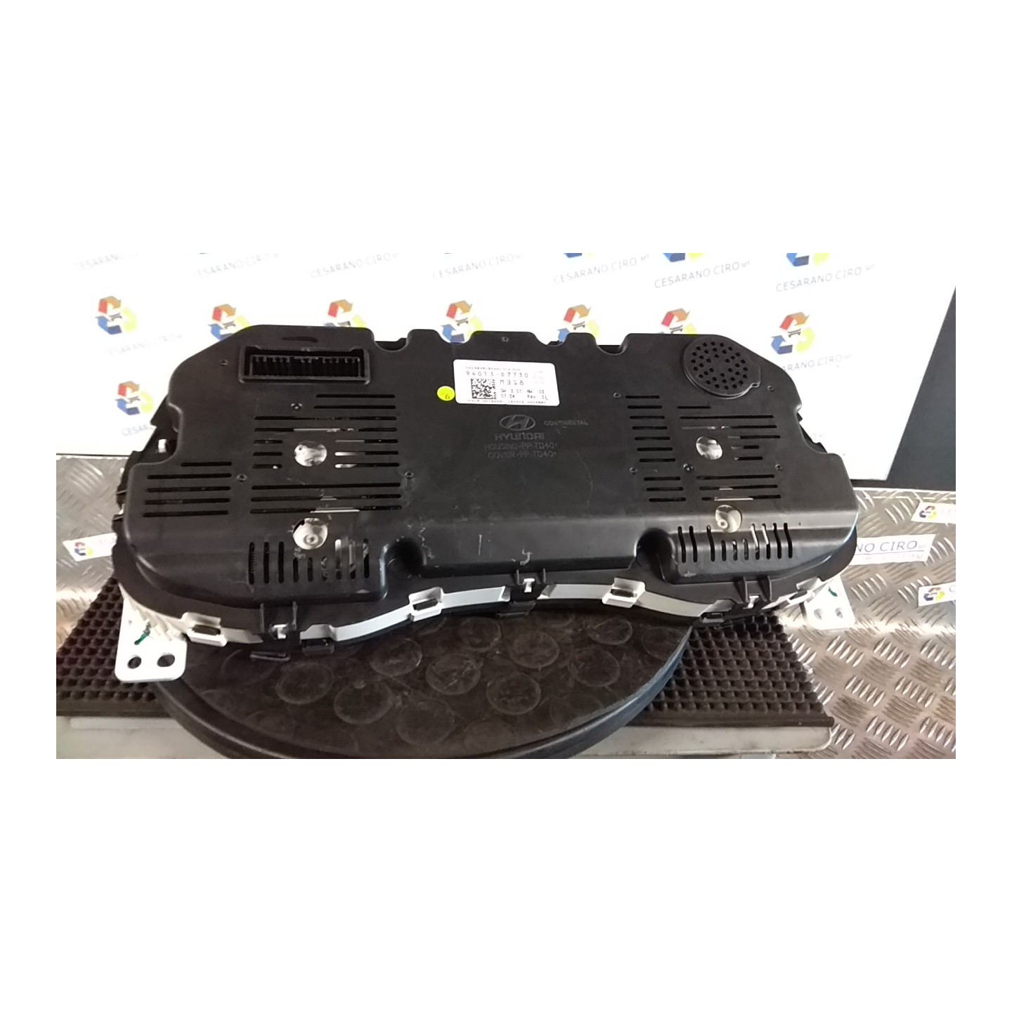 QUADRO STRUMENTI COMPL. 070 HYUNDAI TUCSON (07/15-12/18) D4FD 94001D7670