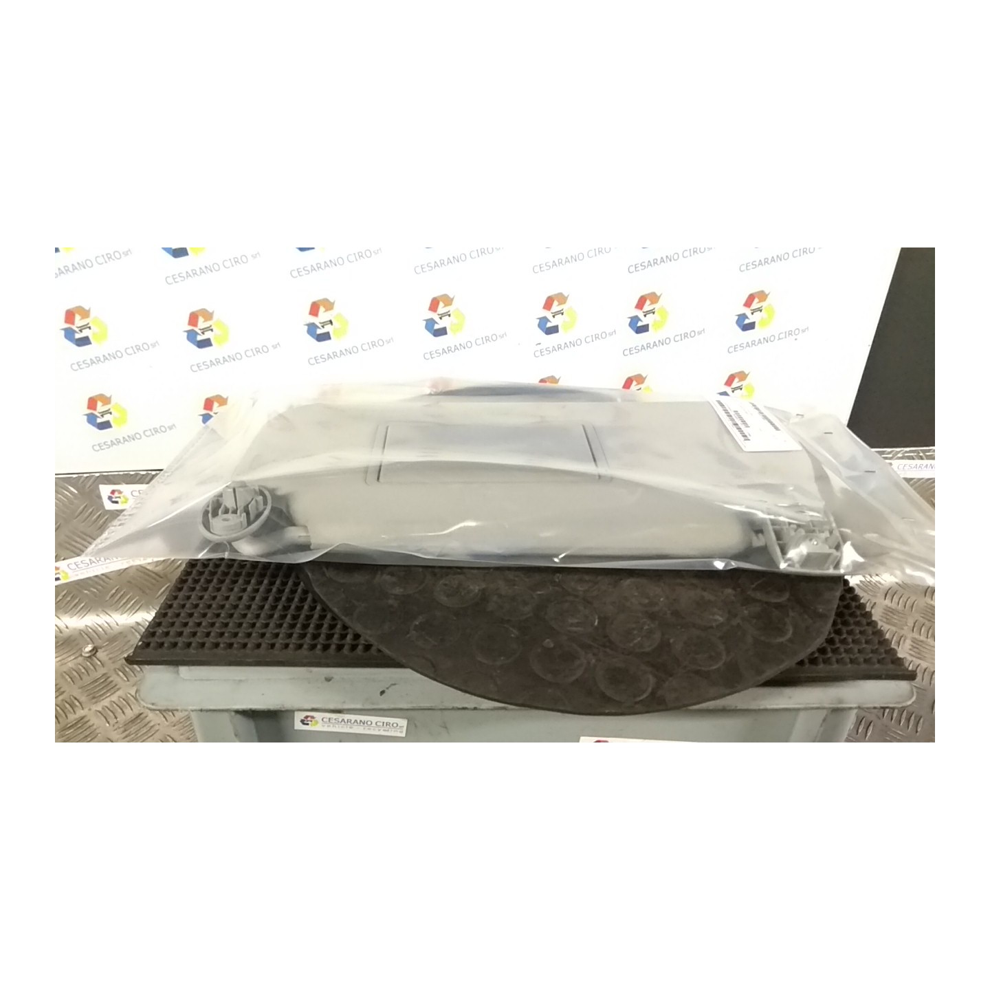 ALETTA PARASOLE PARABREZZA C/SPECCH. DX. 057 FORD FIESTA (CBK) (12/05-12/08) F6JB 1222069