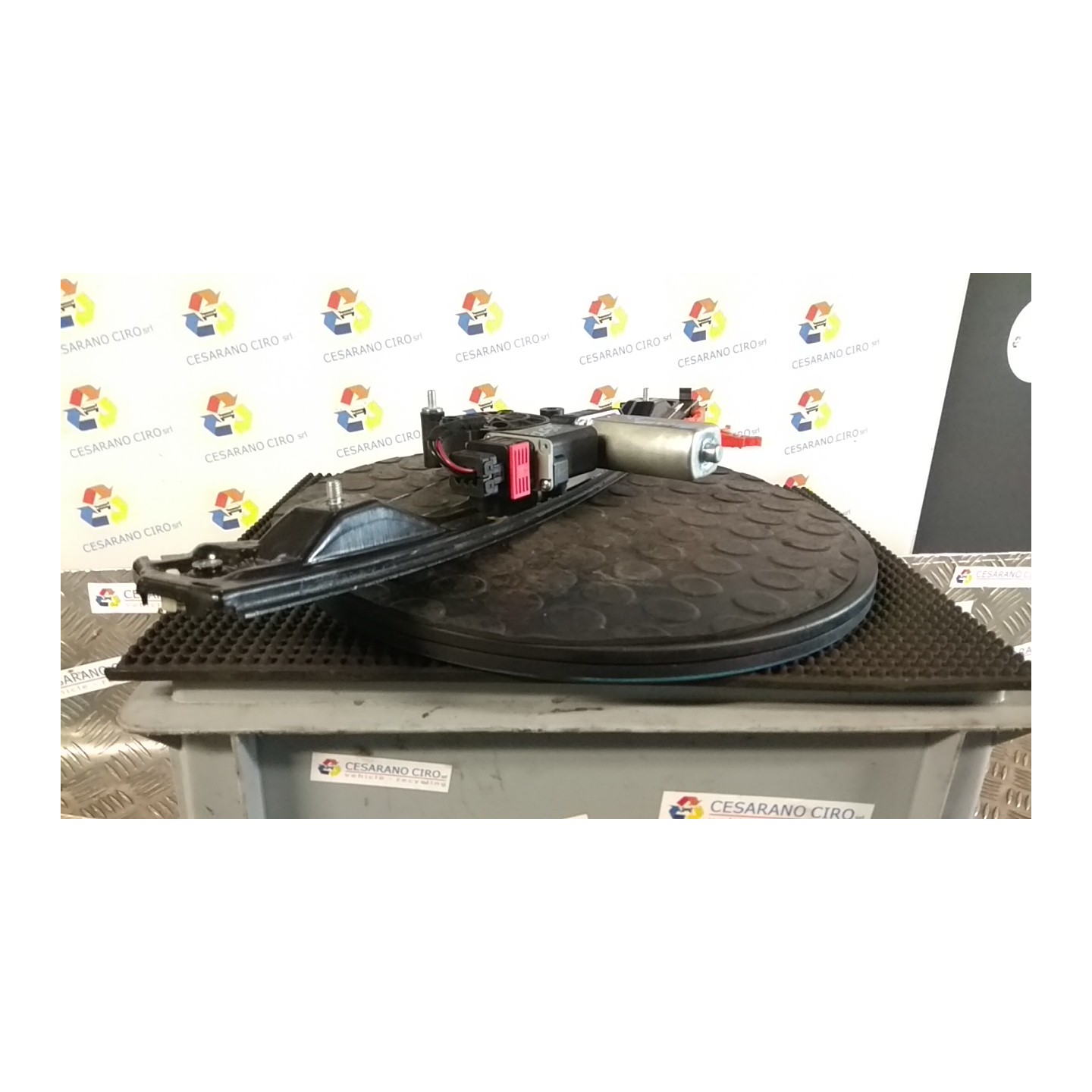 ALZACRISTALLO ELETTR. PORTA ANT. C/M DX. 029 FIAT BRAVO (3L) (01/07-03/10) 198A6000 51827393