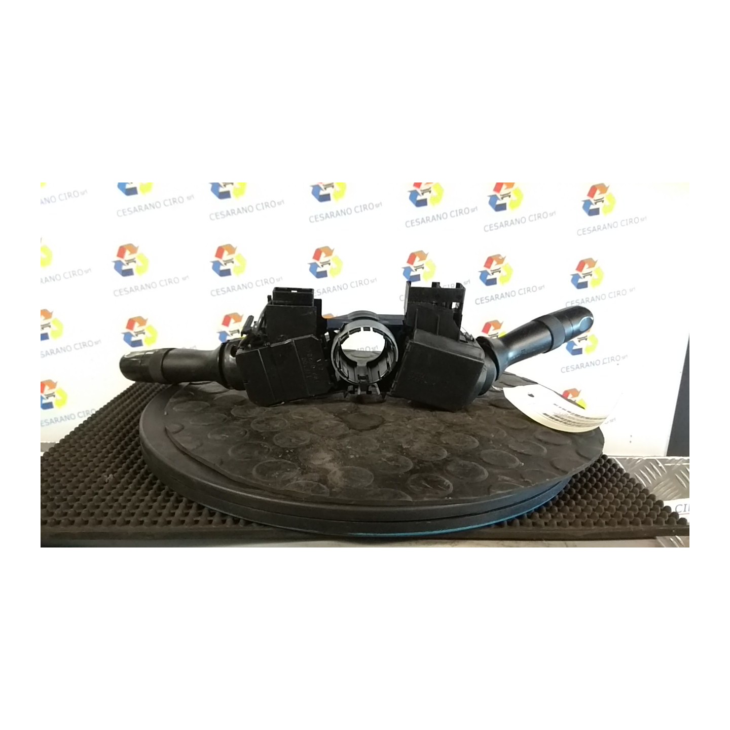 DEVIOGUIDASGANCIO 143 TOYOTA RAV 4 3A SERIE (01/06-10/10) 2ADFHV NB0819045045003