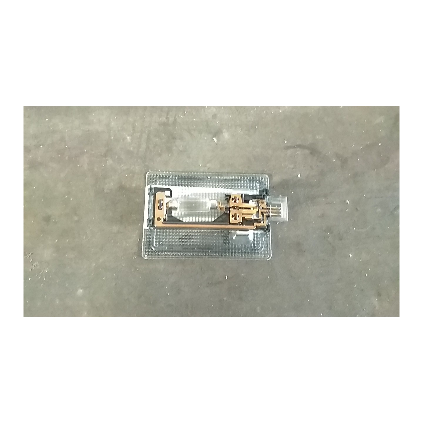 LUCE CORTESIA ANT. TETTO C/LUCE DI LETTURA 065 OPEL CORSA (S07) (07/06-02/11) Z13DTE 13166489
