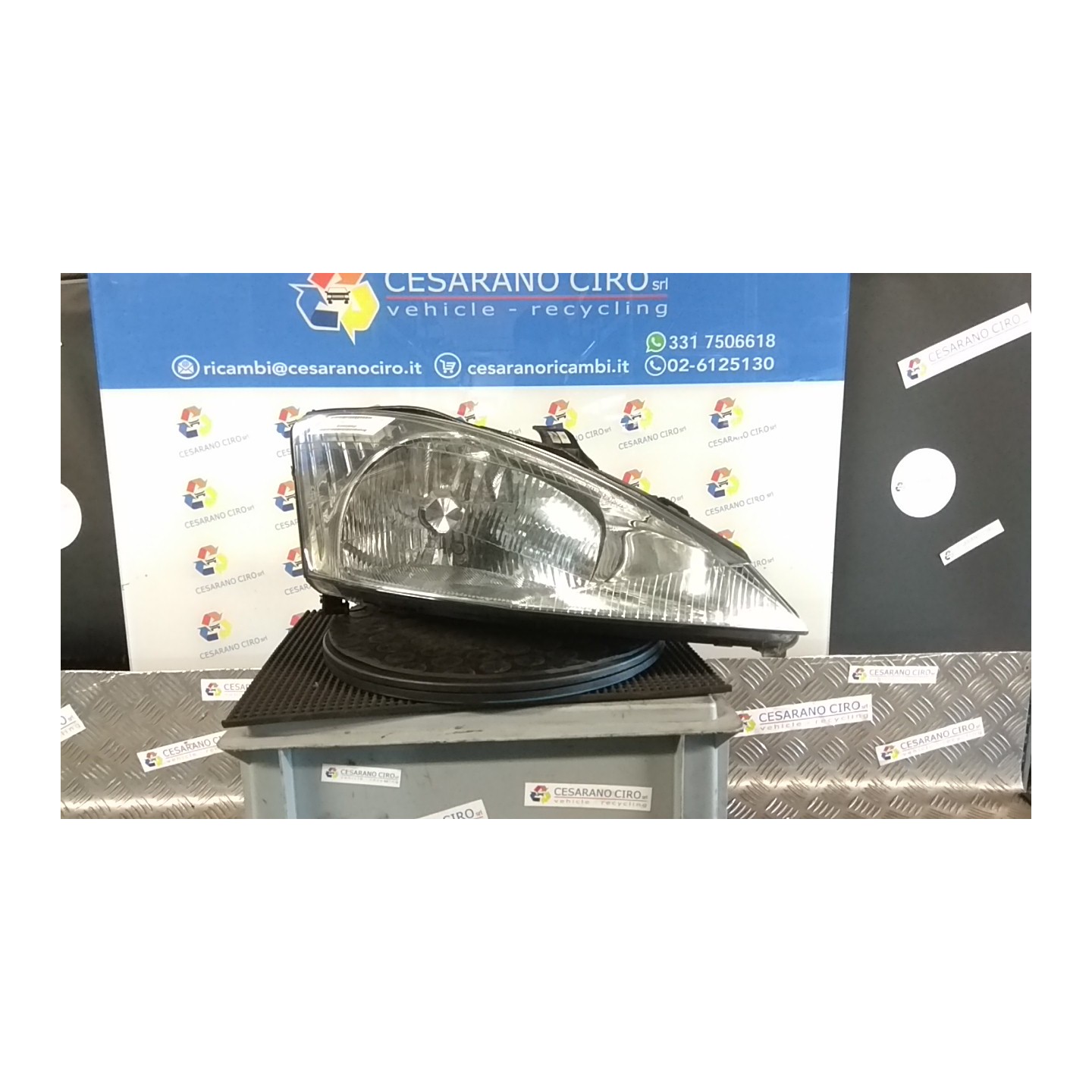 PROIETTORE C/REGOLAZ. MANUALE FARI SX. 079 FORD FOCUS (CAK) (10/98-03/02) FYDA 1152091