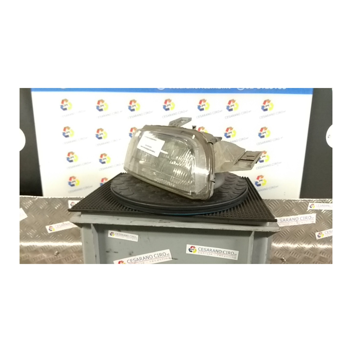 PROIETTORE DX. 105 FIAT PUNTO 1A SERIE (11/93-10/99) 176B2000 46402649