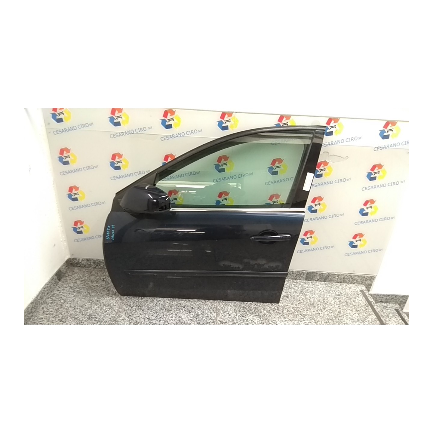 PORTA ANT. SX. 089 RENAULT LAGUNA 3A SERIE (09/07-) M9RJ8 801010025R