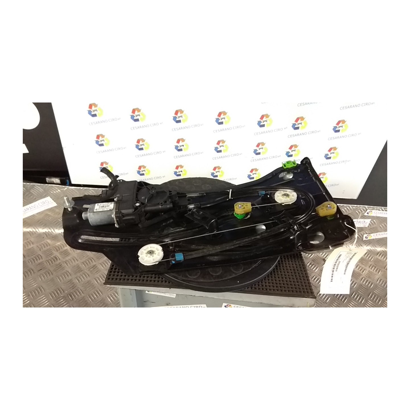 ALZACRISTALLO PARAFANGO POST. DX. 048 PEUGEOT 308 (08/07-03/14) 5FX 9224G8
