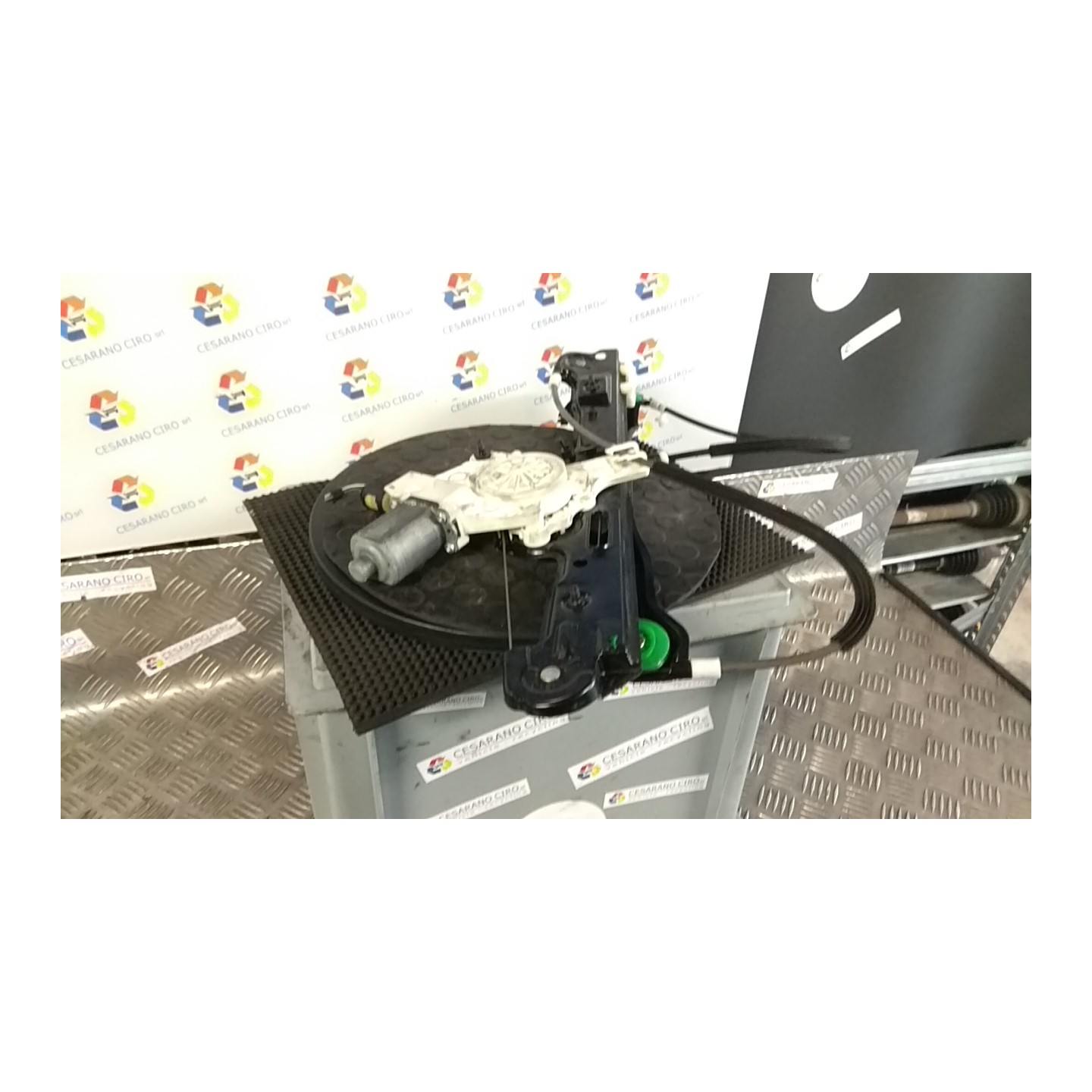 ALZACRISTALLO PORTA ANT. DX. 013 BMW SERIE 1 (E87) (09/04-03/07) N45B16A 51337138466