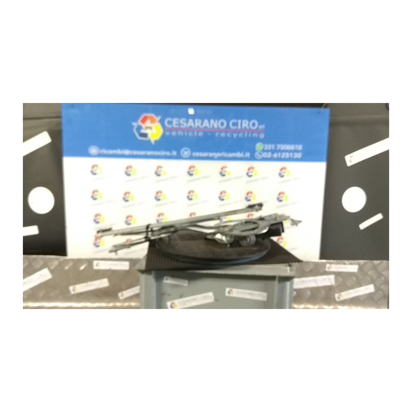 ALZACRISTALLO ELETTR. PORTA POST. DX. 031 RENAULT SCENIC 3A SERIE (04/09-10/13) K9KJ8 827208148R