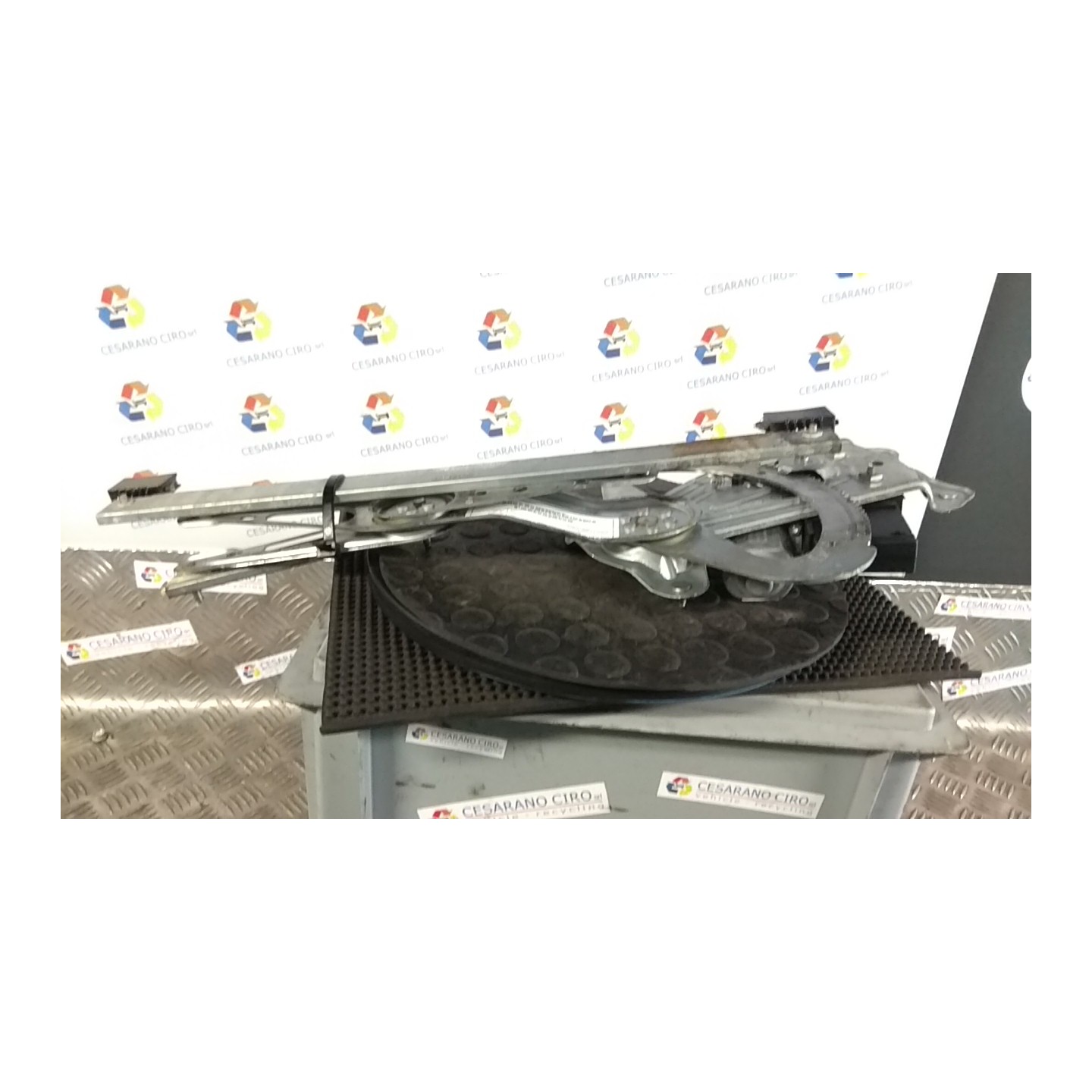 ALZACRISTALLO ELETTR. PORTA POST. DX. 031 RENAULT SCENIC 3A SERIE (04/09-10/13) K9KJ8 827208148R