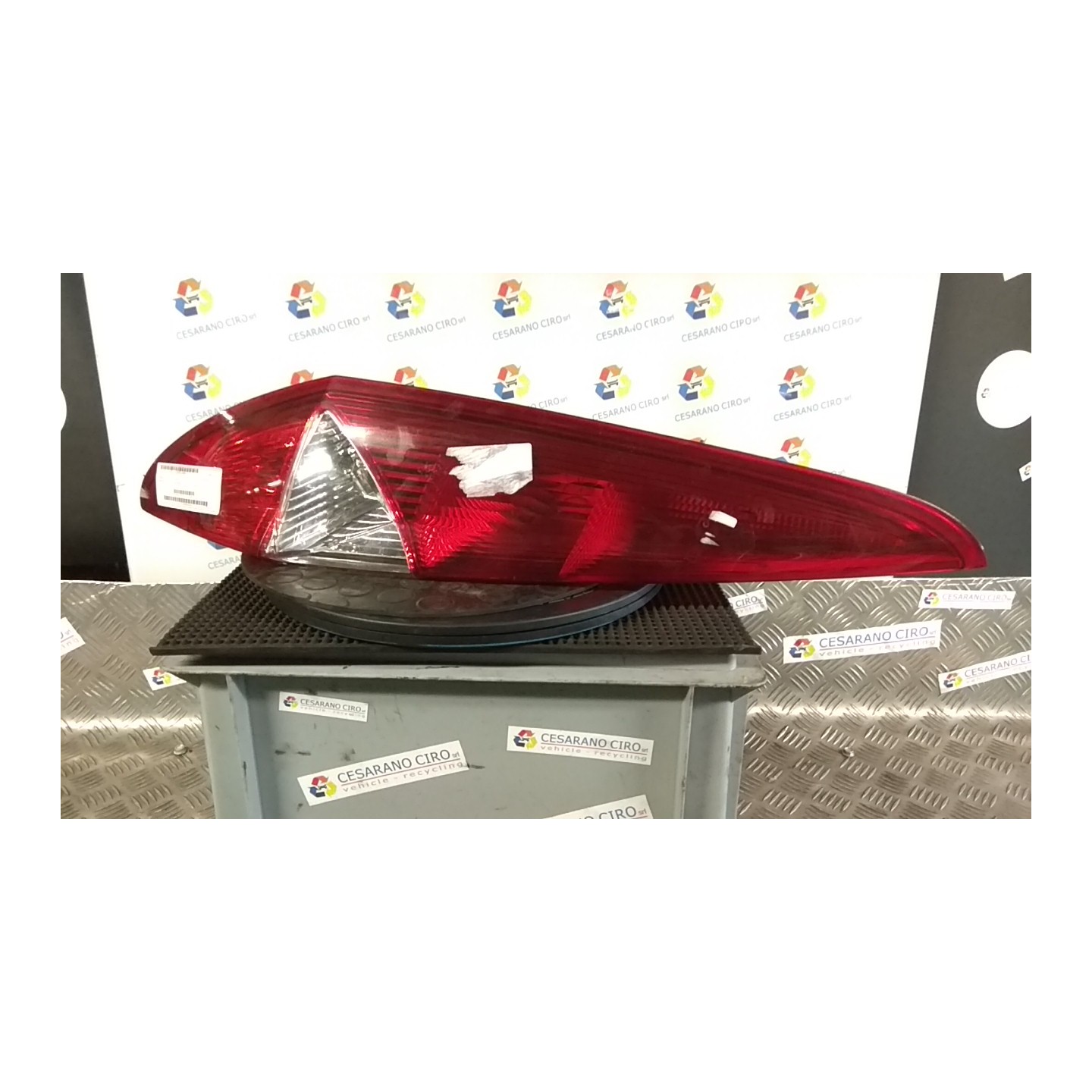 FANALE POST. SX. 093 FIAT PUNTO (2U) (07/03-01/07) 188A9000 51721479