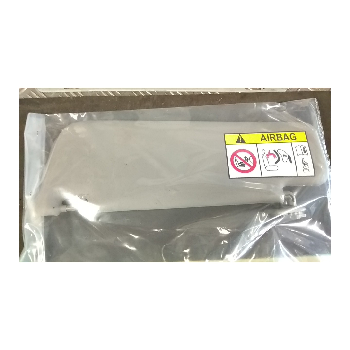 ALETTA PARASOLE PARABREZZA DX. 108 LANCIA YPSILON (Y3) (01/21-) 46341162 735734959
