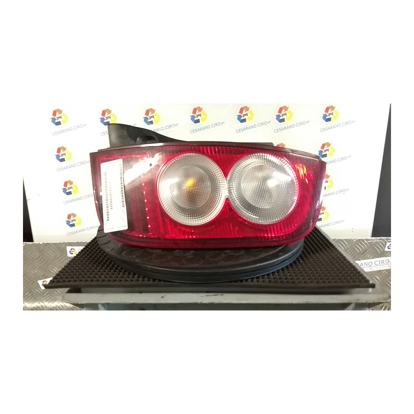 FANALE POST. COMPLETO DX. 041 NISSAN MICRA (K12E) (11/02-05/06) CR12 26550AX720