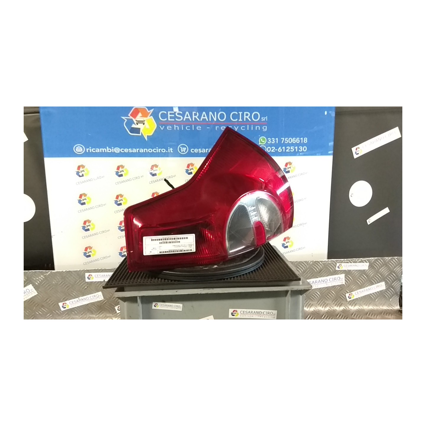 FANALE POST. DX. 059 DACIA SANDERO (07/08-04/13) K7JA7 8200734824