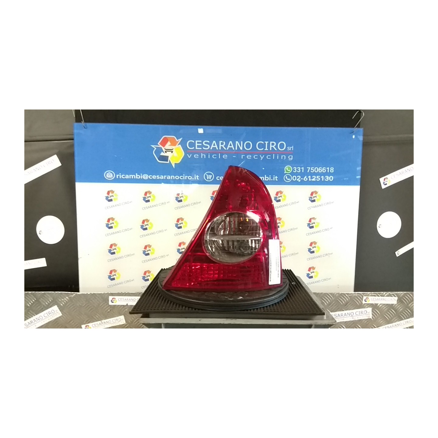 FANALE POST. DX. 127 RENAULT CLIO 2A SERIE (05/01-11/10) D7FG7 8200917487
