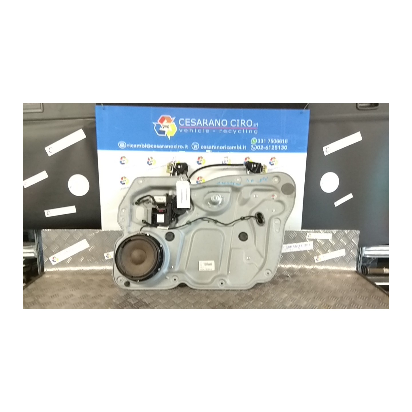ALZACRISTALLO PORTA ANT. DX. 047 VOLKSWAGEN CADDY (02/04-08/10) BLS 2K1837730L