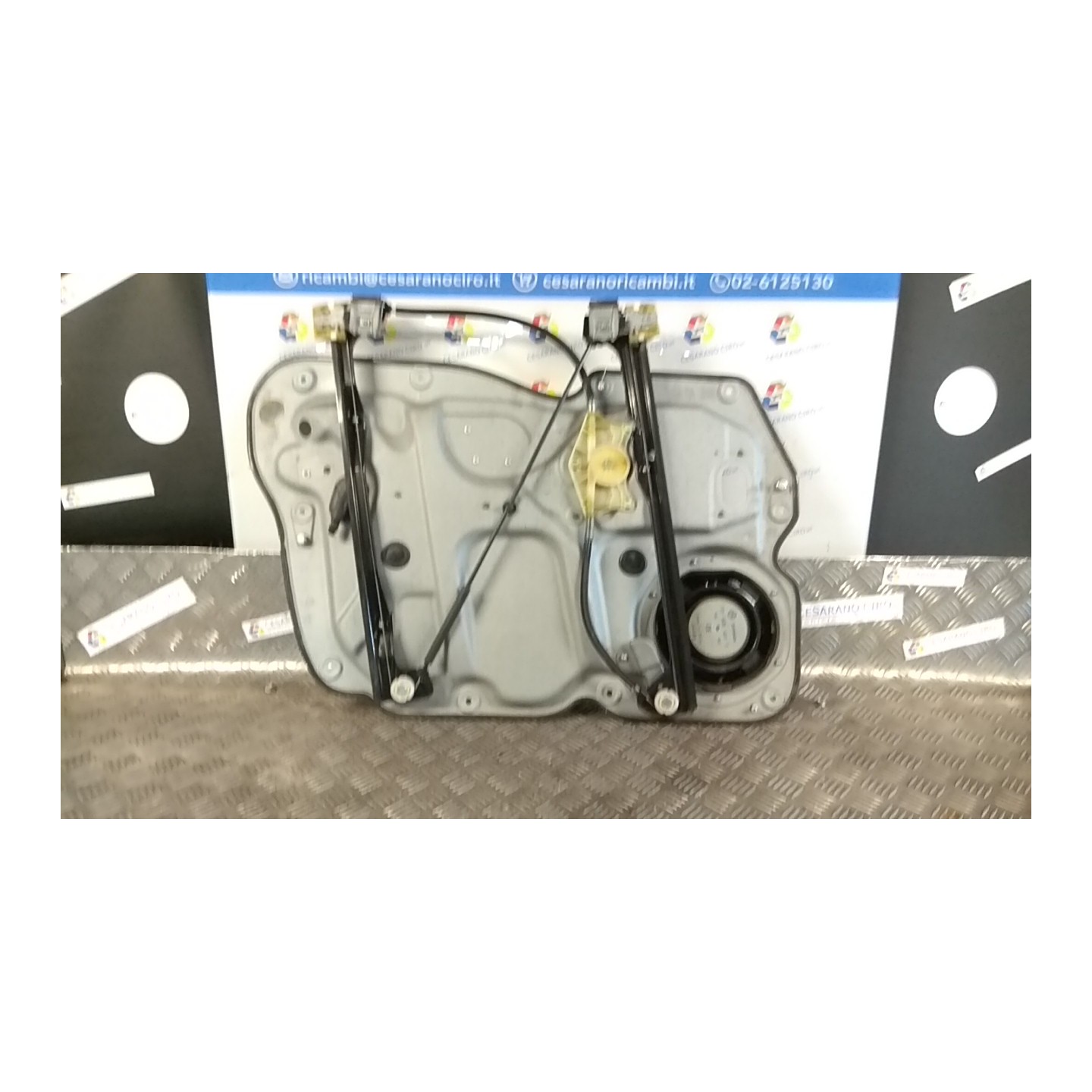 ALZACRISTALLO PORTA ANT. DX. 047 VOLKSWAGEN CADDY (02/04-08/10) BLS 2K1837730L