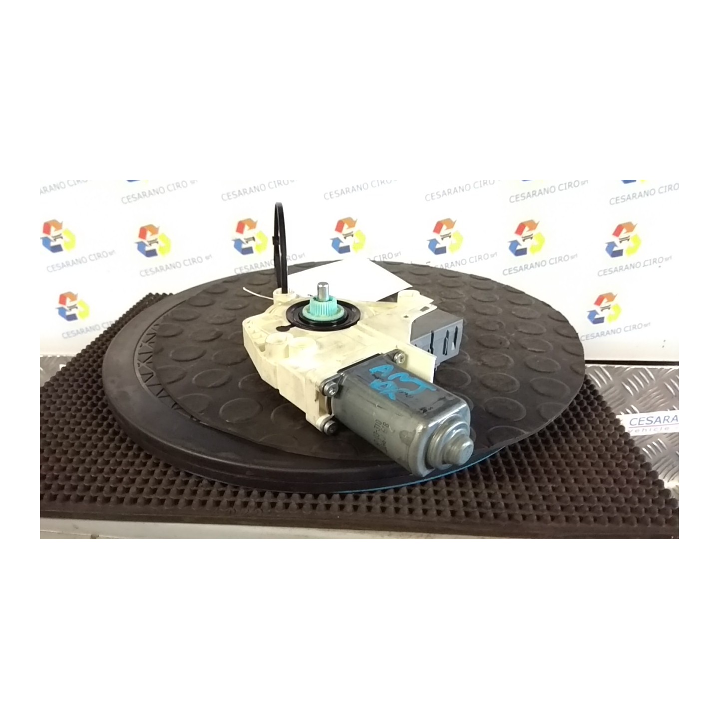ALZACRISTALLO ELETTR. PORTA ANT. T.7A000001-8A128643C/MOTORINO DX. 099 LAND ROVER RANGE ROVER SPORT (03/05-) 276DT CUH500200