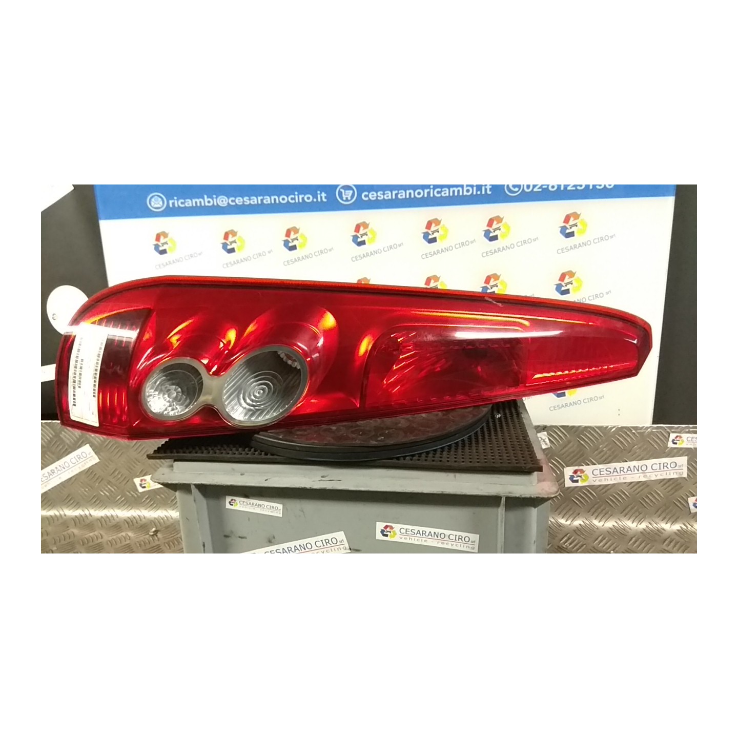 FANALE POST. SX. 026 FORD FIESTA (CBK) (12/05-12/08) FUJA 1437626