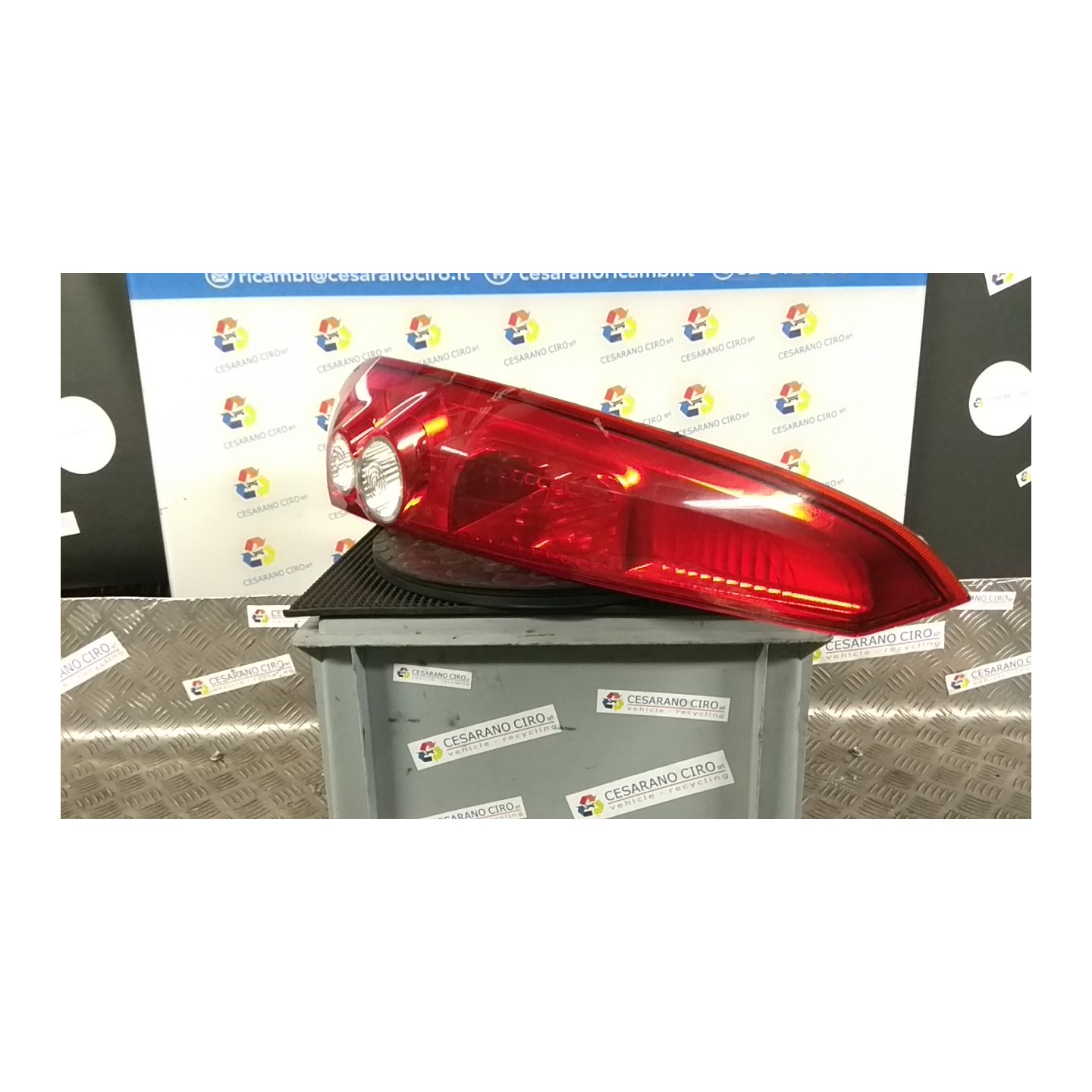 FANALE POST. SX. 026 FORD FIESTA (CBK) (12/05-12/08) FUJA 1437626
