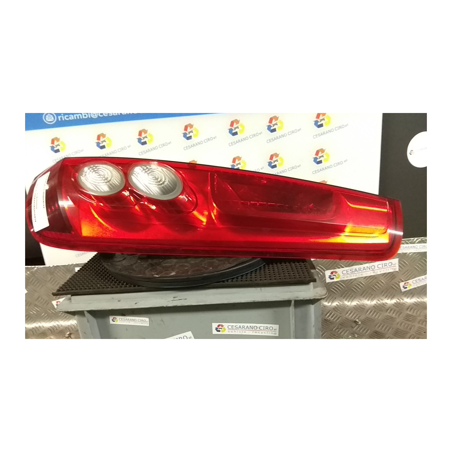 FANALE POST. DX. 030 FORD FIESTA (CBK) (12/05-12/08) FUJA 1432269