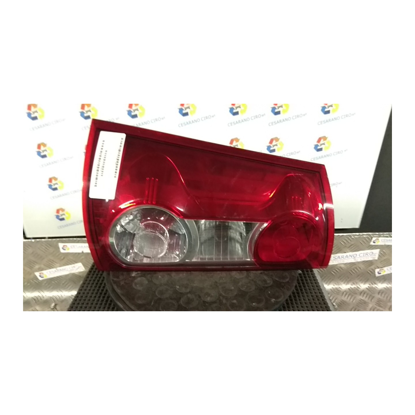 FANALE POST. SX. 075 DACIA LOGAN (05/08-) K7MF7 8200864612