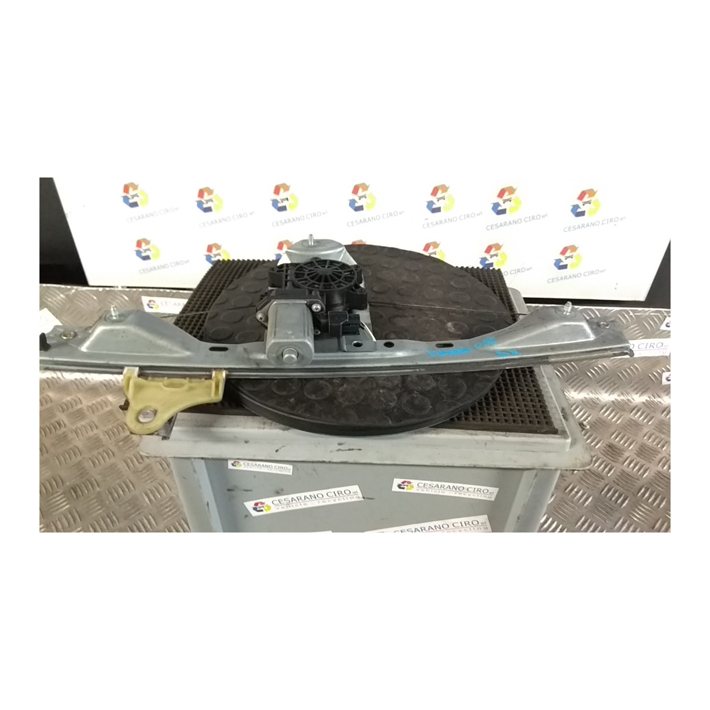 ALZACRISTALLO ELETTR. PORTA ANT. SX. 014 RENAULT TWINGO 3A SERIE (08/14-) H4DA4 807215092R