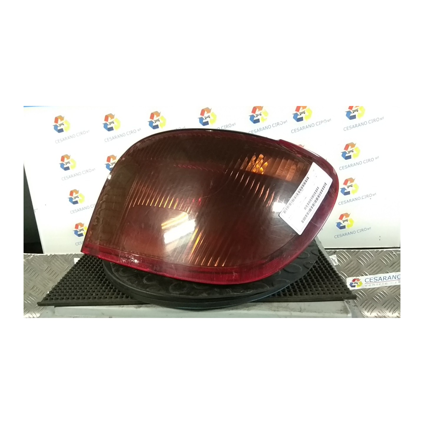 FANALE POST. DX. 021 TOYOTA YARIS (10/01-11/05)     (FRP) 1SZFE 815510D070