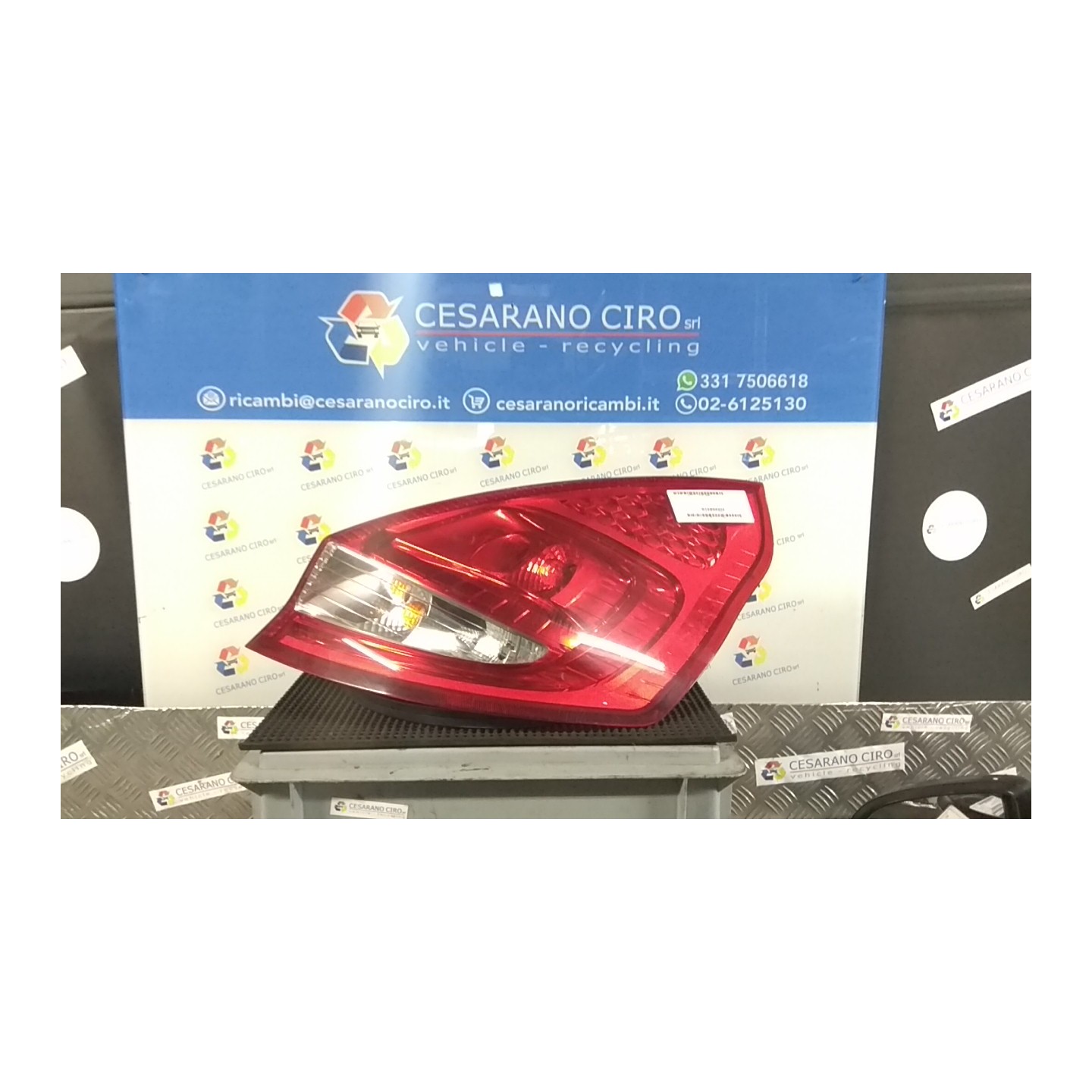 FANALE POST. DX. 008 FORD FIESTA (CB1) (09/08-10/13) SNJA 1709552