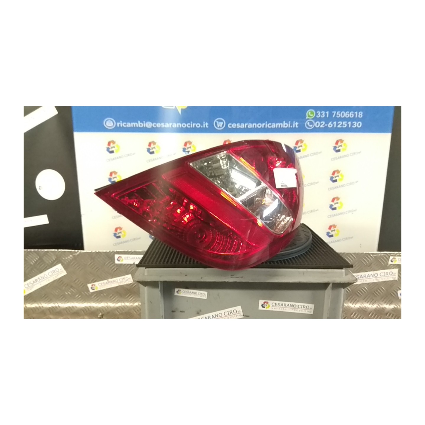 FANALE POST. DX. 032 HYUNDAI I20 (01/09-) G4LA 924201J000