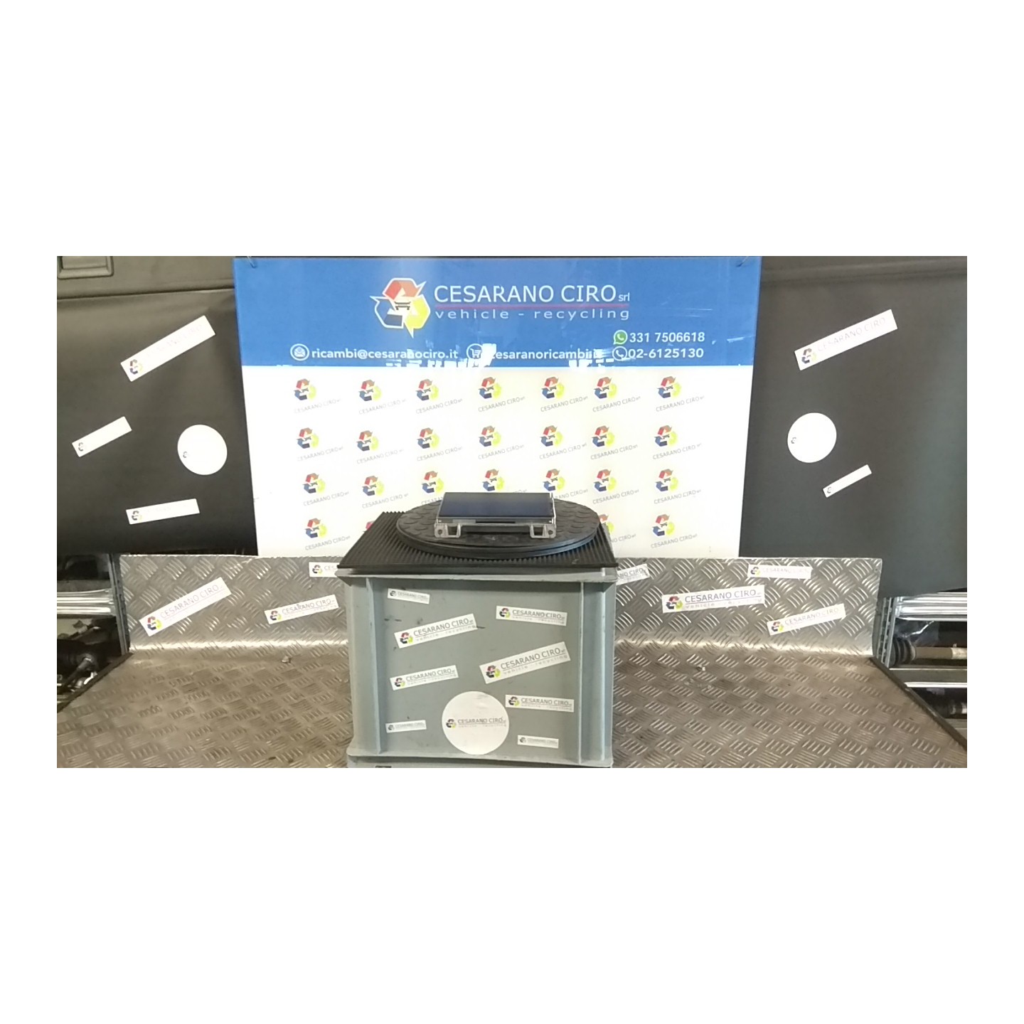 DISPLAY NAVIGATORE SATELLITARE 116 PEUGEOT 2008 (04/16-06/20-) HM01 9825029180