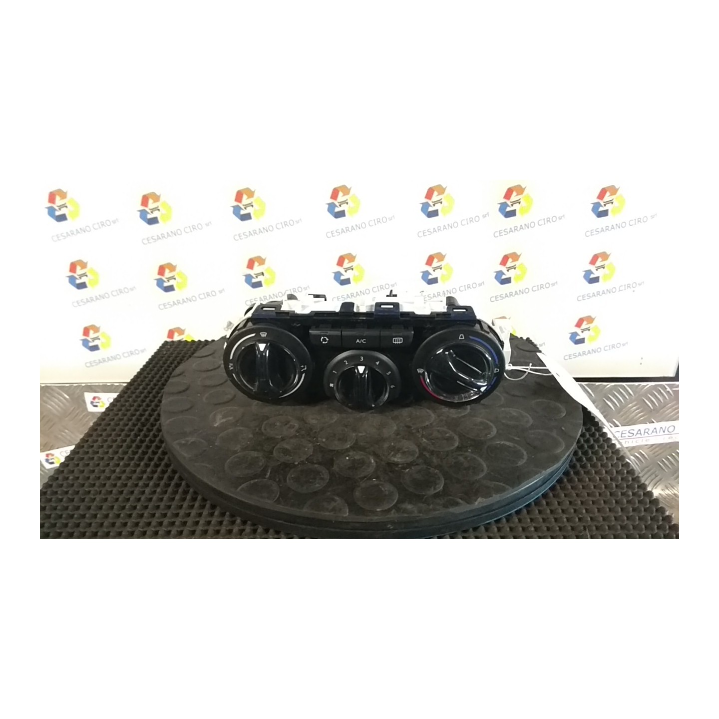 BLOCCO COMANDO CLIMATIZZAZIONE 118 PEUGEOT 2008 (04/16-06/20-) HM01 9672248380